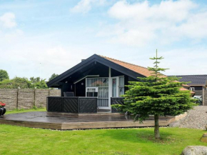 Cosy Holiday Home in Otterup with Roofed Terrace, Otterup